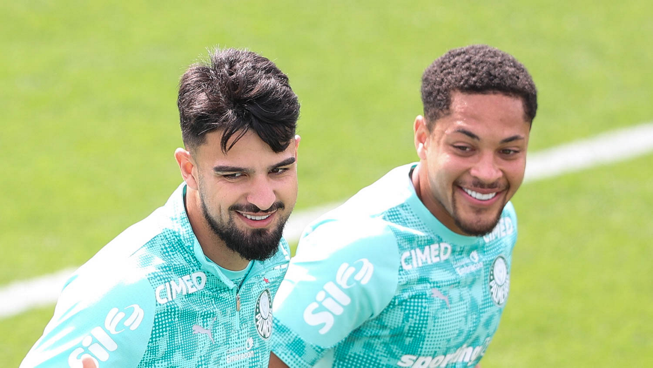 O jogador Flaco López, da SE Palmeiras, durante treinamento, na Academia de Futebol.
