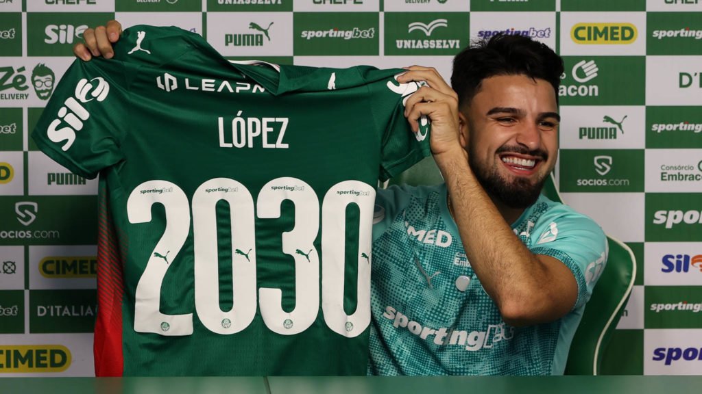 Flaco López ampliou seu vínculo com o Verdão até 2030.
