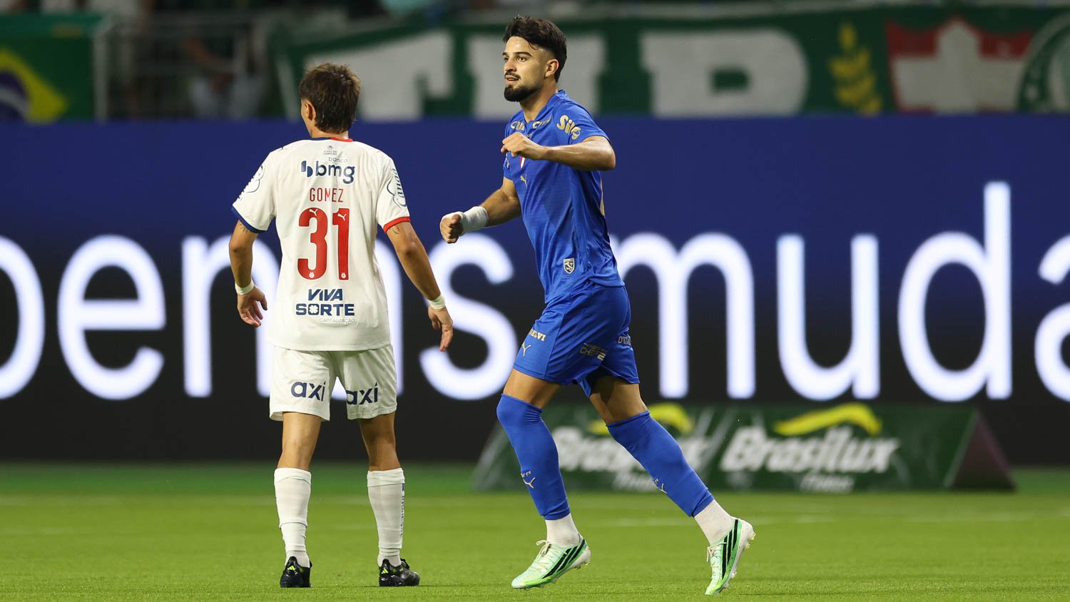 José López comemora o gol contra o Bahia.